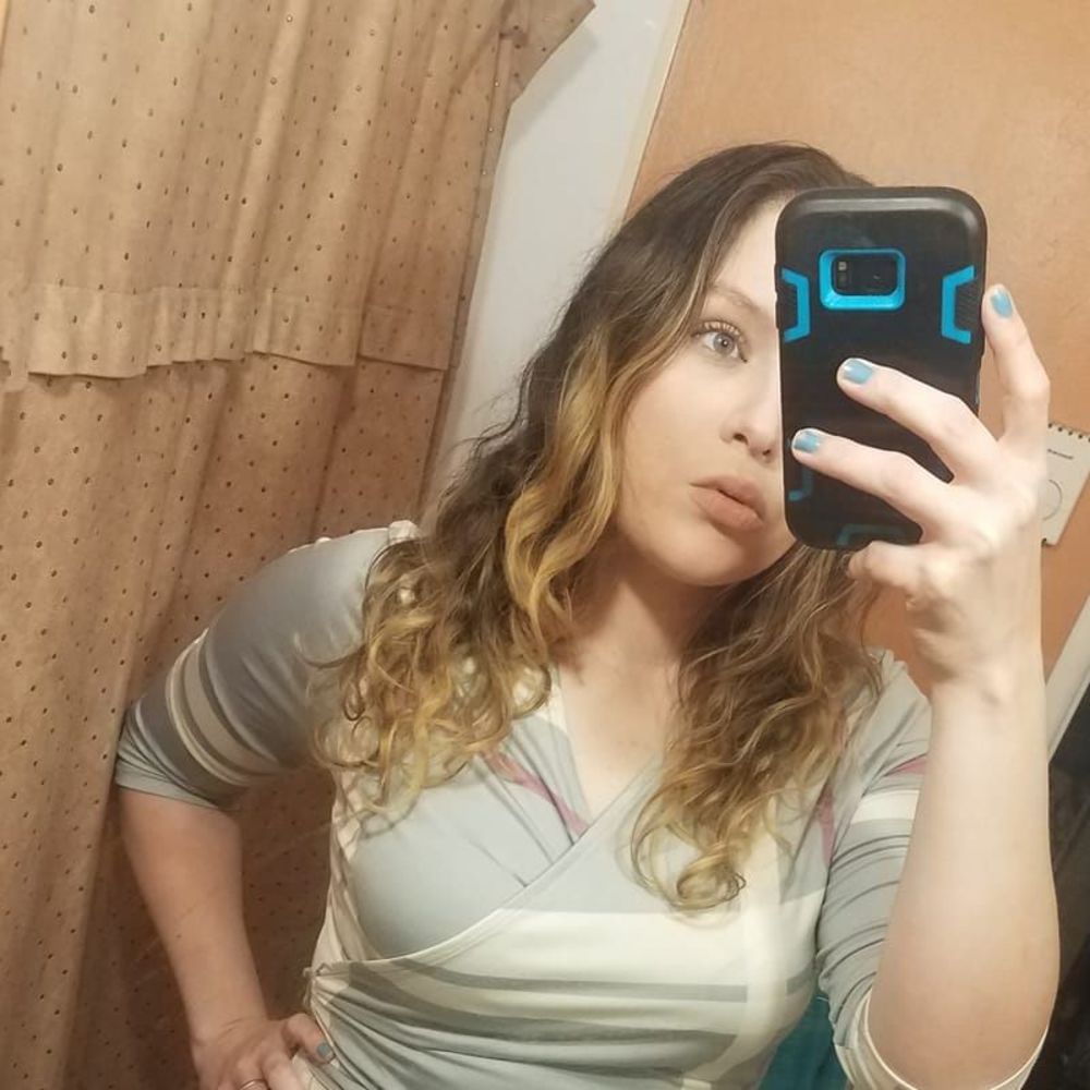 Meet your Posher, Cassandra